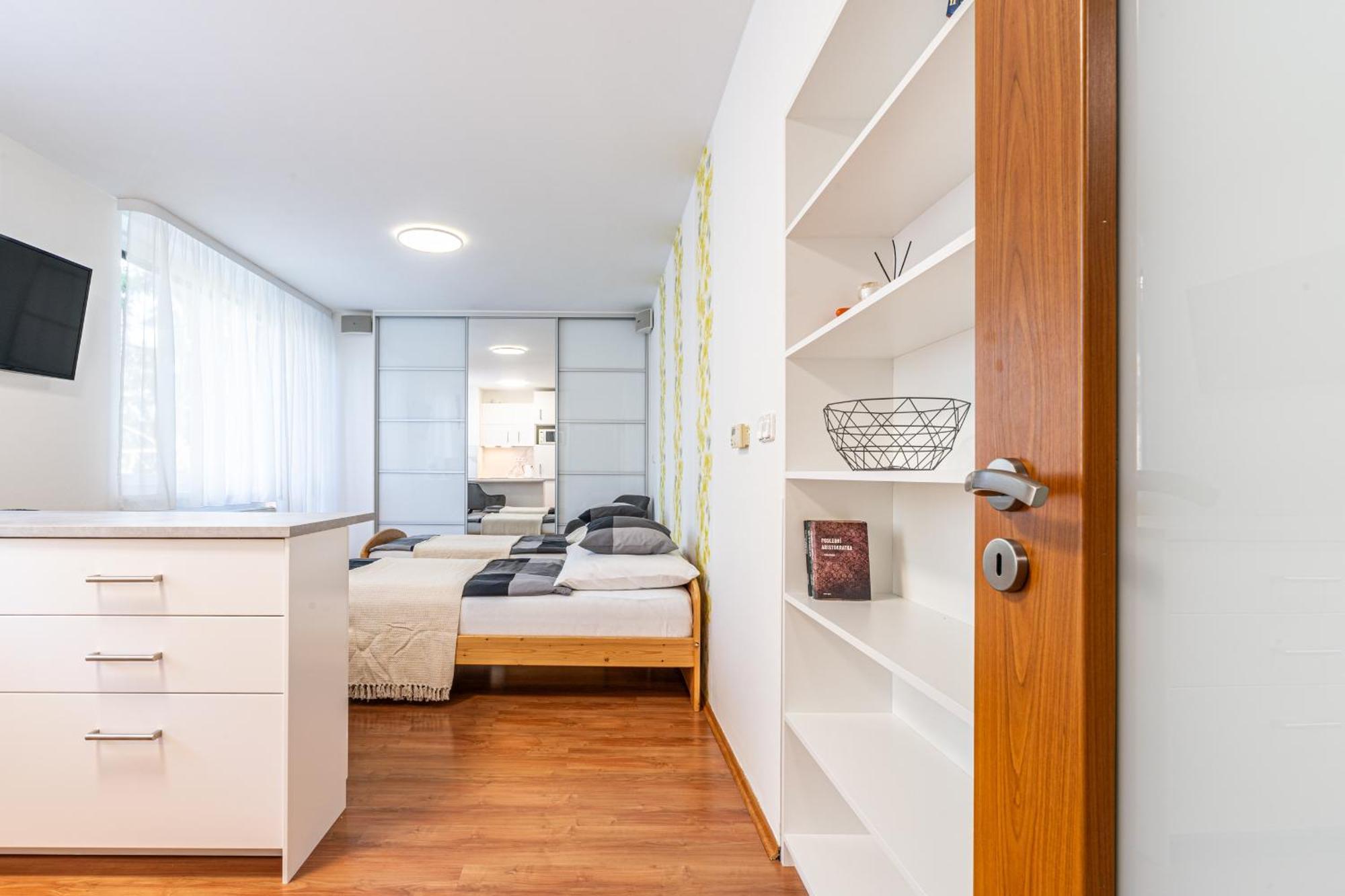 Apartment Komín Extérieur photo